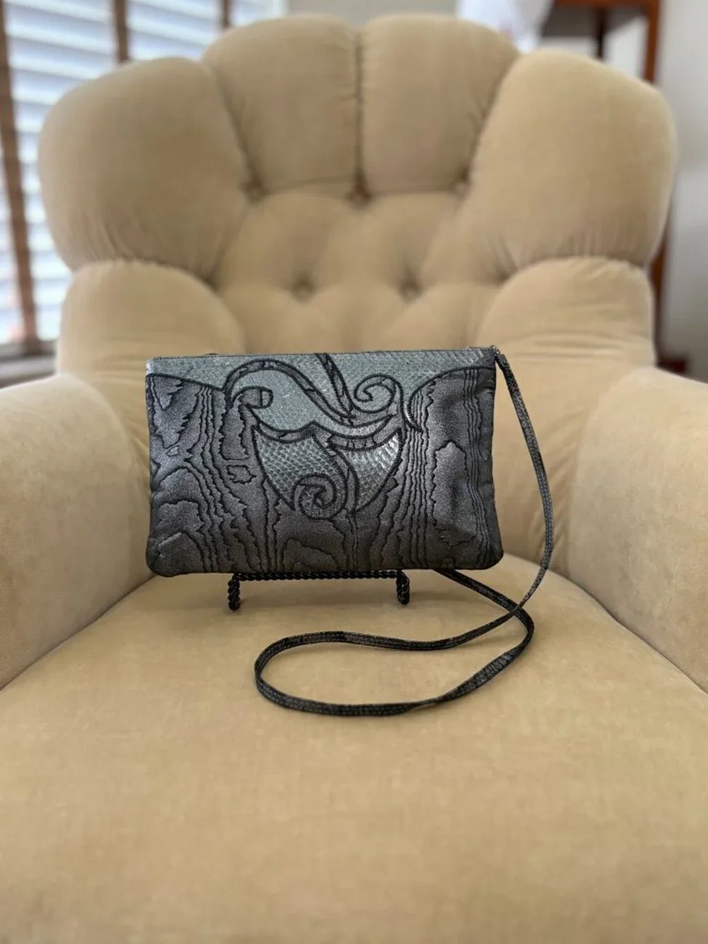 VTG Auth. RODO ITALY Pewter Snake Embroidered Convertible Clutch